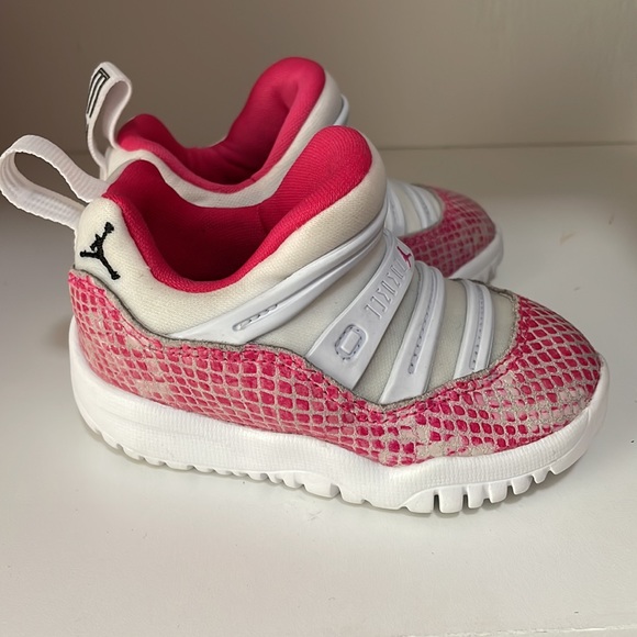 AIR JORDAN 11 RETRO LITTLE FLEX TD 'PINK SNAKESKIN' - Picture 2 of 4